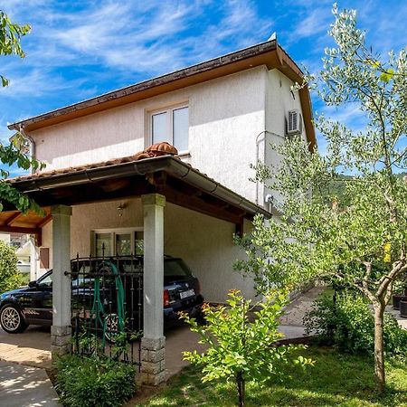 Nice Apartment In Rukavac With Kitchen Exterior photo